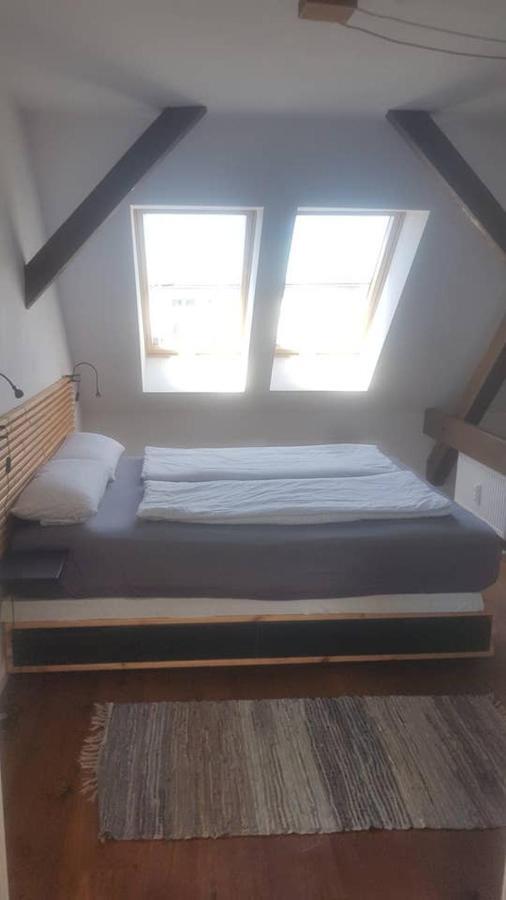 Helle Dachgeschosswohnung Fuer 8 Personen In Zentraler Lage 柏林 外观 照片